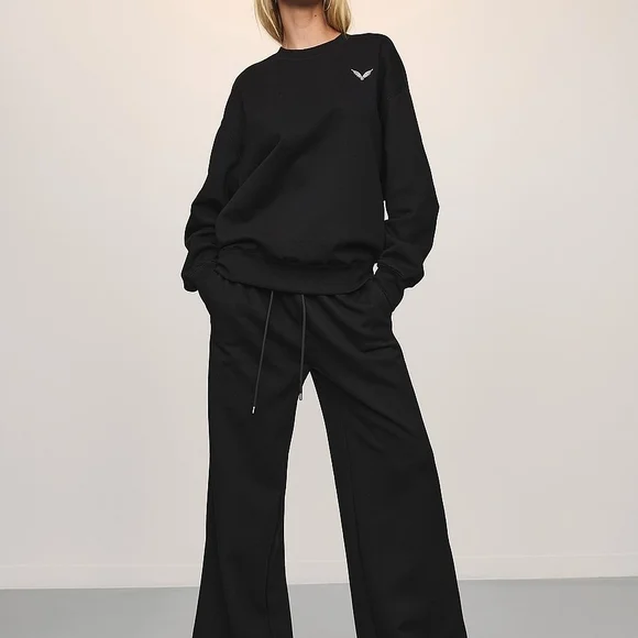 Victoria's Secret Angel Rhinestones Logo Women's Black Fleece Sweatshirt. Size M - Picture 3 of 17